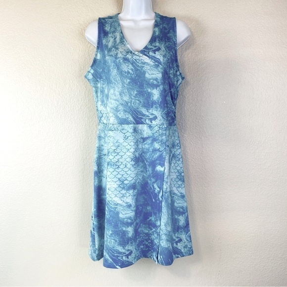 Silver Bait Scale Print V Neck Sleeveless Performance Dress UPF 50 Size M - Picture 2 of 7